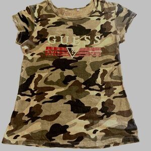 Women's Camo Guess Top Medium